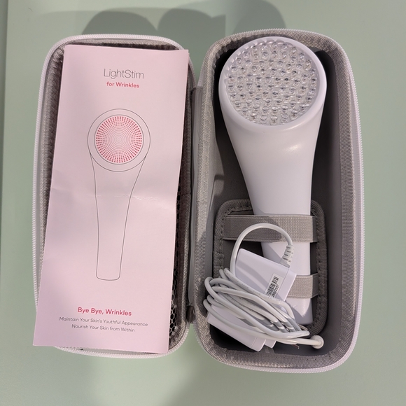 LightStim White Skincare Tool for Wrinkles